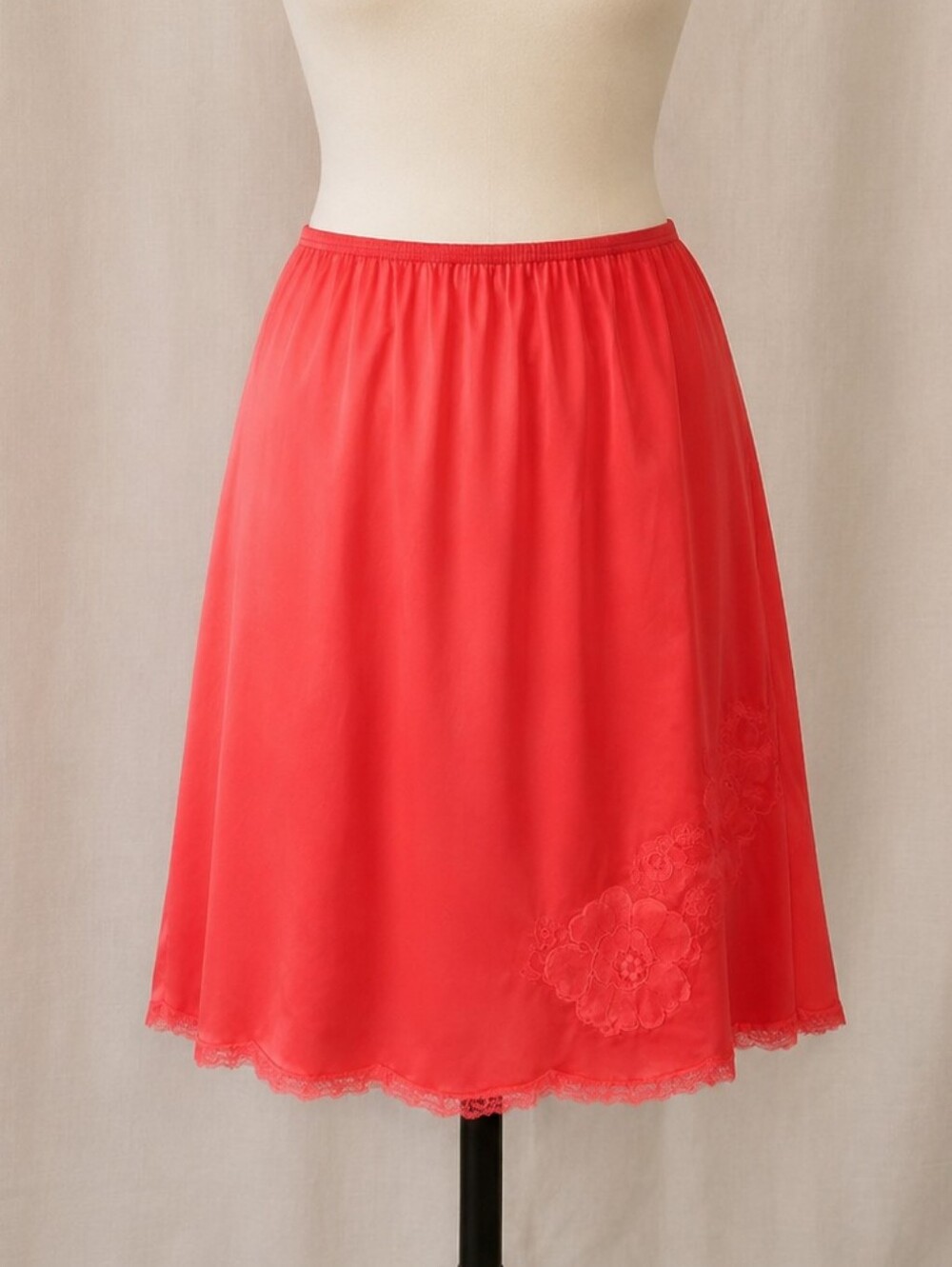 Vanity Fair Vintage Slip Skirt Coral Lace Floral Applique/Trim Elastic Waist